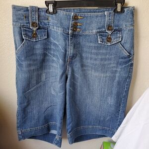 Vevezia. Women's Denim Bermuda Shorts - Blue